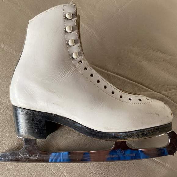 Wifa Figure Skates Size 6, white, black, leather + MK "Professional" blades. - Picture 6 of 10